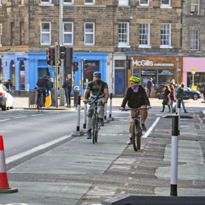 Zdravotníci ve skotském Edinburghu vyzývají radnici, aby pokračovala v podpoře aktivní dopravy