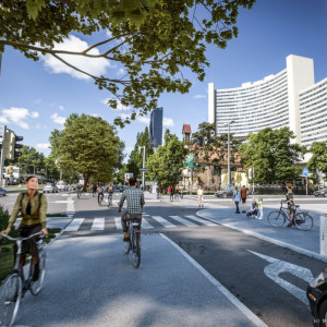 Vídeň pokračuje v intenzivní výstavbě cyklostezek a co naše města?