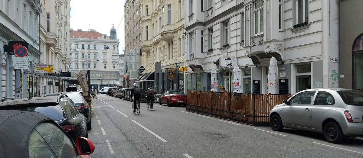 Jak Vídeň cílí na dojíždění do práce hromadnou dopravou, na kole a pěšky?