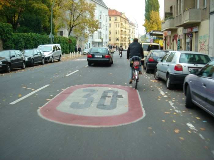 Po městě 30 km/h. Ve Španělsku začíná platit plošné snížení rychlosti