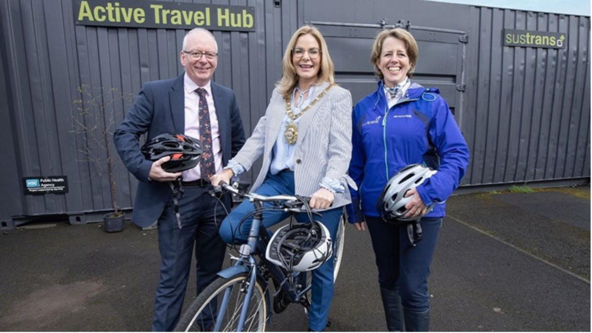 Centrum aktivní mobility ve Whiterock na podporu rozvoje pěší a cyklistické dopravy