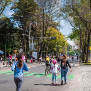Mexiko - pravidelné nedělní jízdy na kole, bruslích atp... Již 15let!!