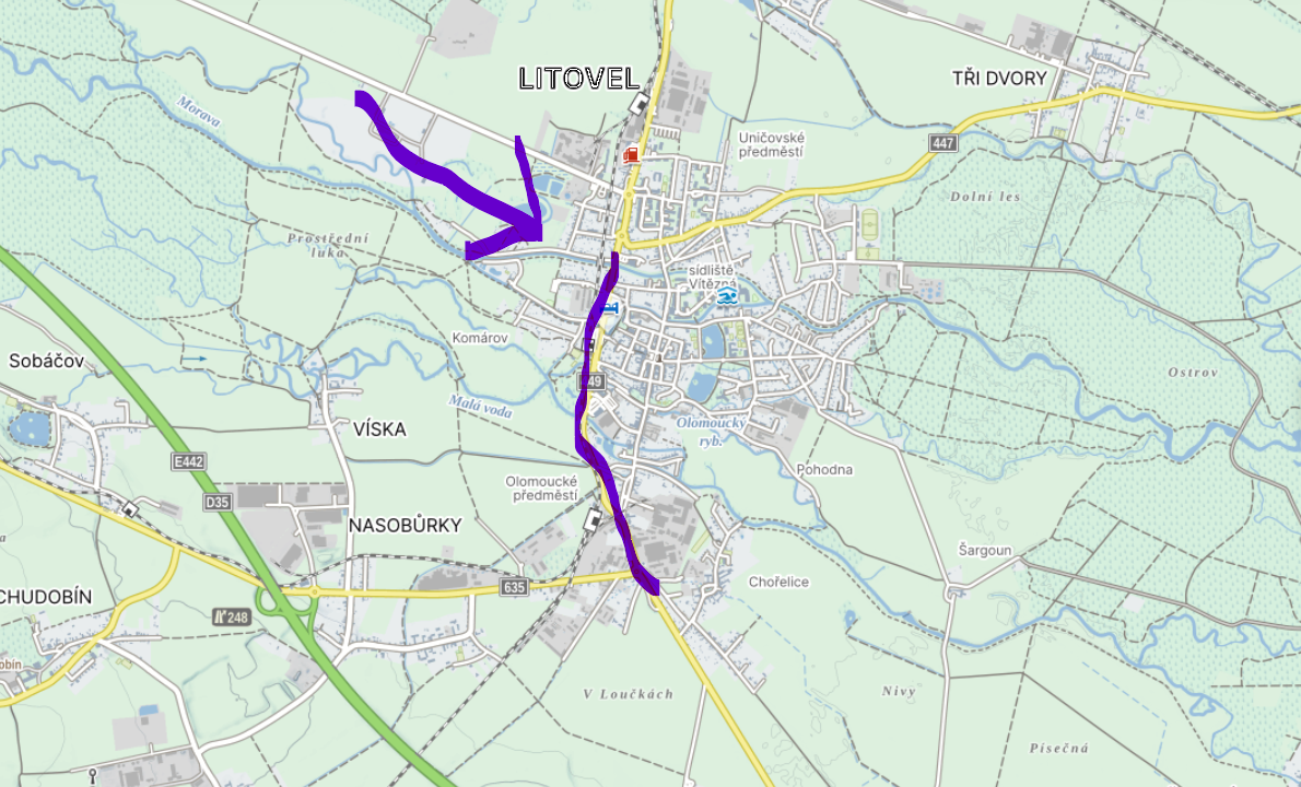 Litovel - smíšená stezka pro chodce a cyklisty po jedné z hlavních tras ve městě
