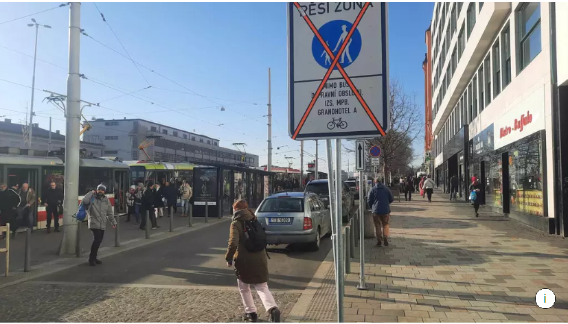 V Brně zrušili pěší zónu před nádražím. Jako první v ČR zde chtějí zavést sdílenou zónu