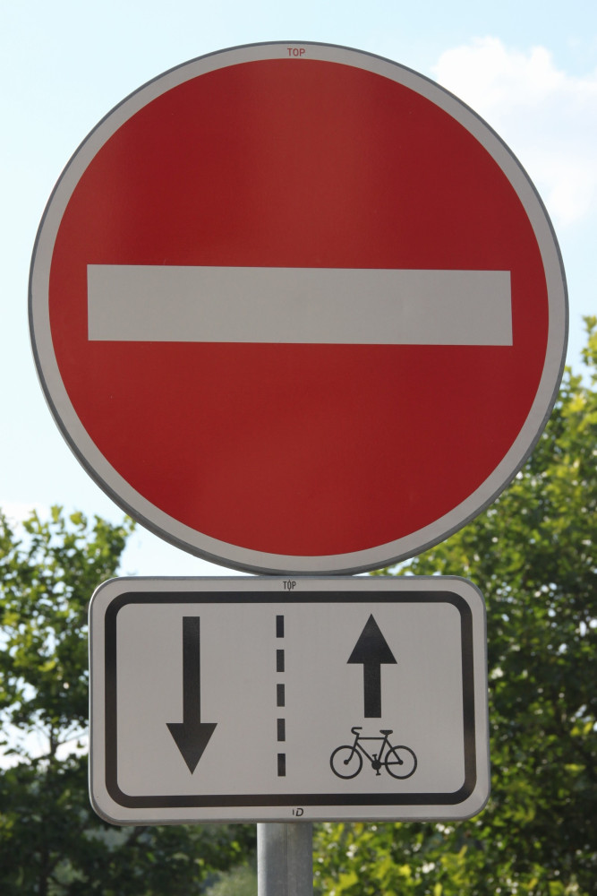 Obousměrná jízda cyklistů jednosměrnými komunikacemi - zahraniční zkušenosti